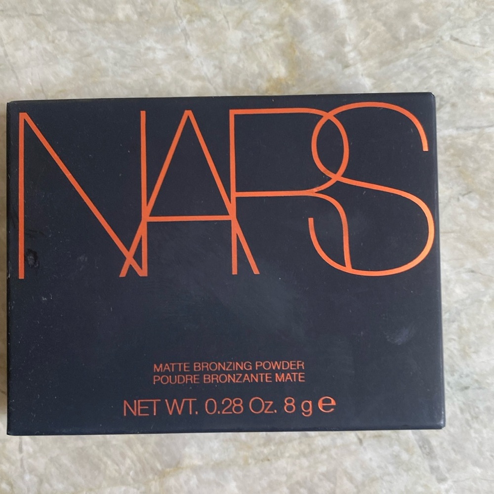 Nars bronzing powder matte in “Laguna”
